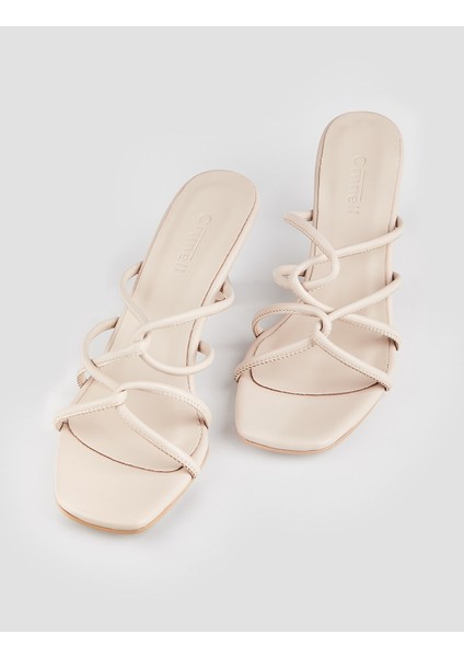 Çapraz Bantlı Bej Kadın İnce Topuklu Terlik fırsatları