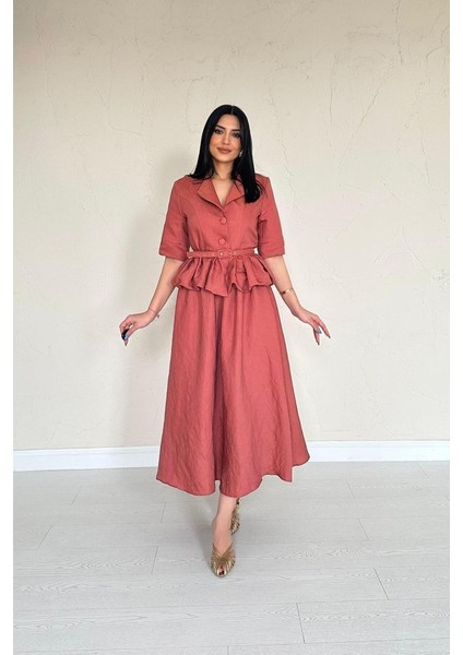 Eyesof Moccah Ince Kemerli Fırfırlı Ceket ve Büzgülü Etek Takım