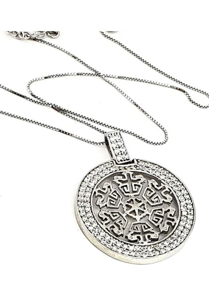 Zirkon taş detaylı italyan tasarımı 925 ayar gümüş lüks madalyon kolye modelleri