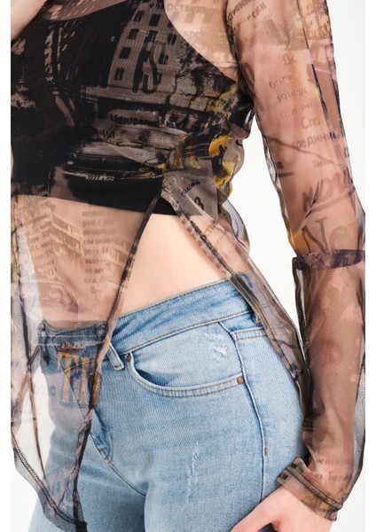 Yırtmaç Detaylı Bluz