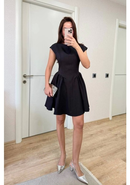 Eyesof Sırt Dekolteli Çan Detaylı Mini Elbise - Siyah