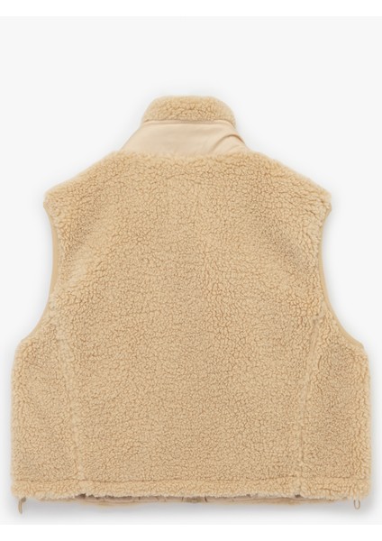 Dik Yaka Kolsuz Cepli Fermuarlı Peluş Crop Yelek fırsatları