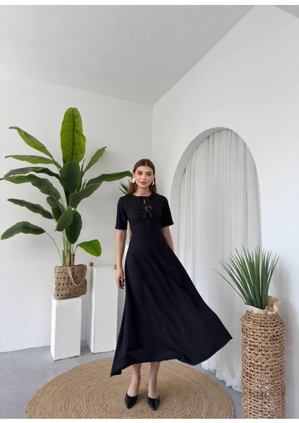 Eyesof Wera Taşlı Fiyonk Detaylı Elbise fırsatları