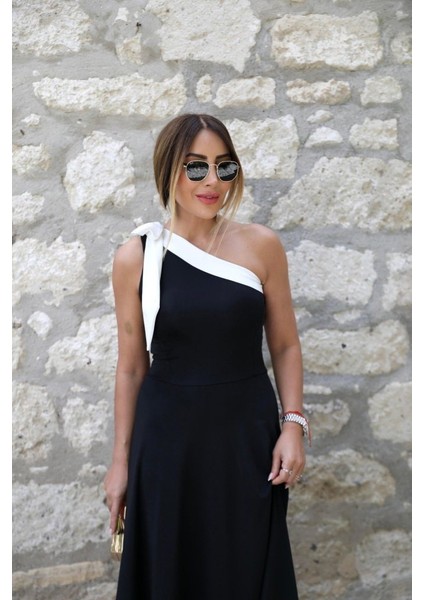 Eyesof Kadın Tek Omuzu Açık Omuzlardan Kurdela Detaylı Çift Renkli Ithal Krep Elbise modelleri