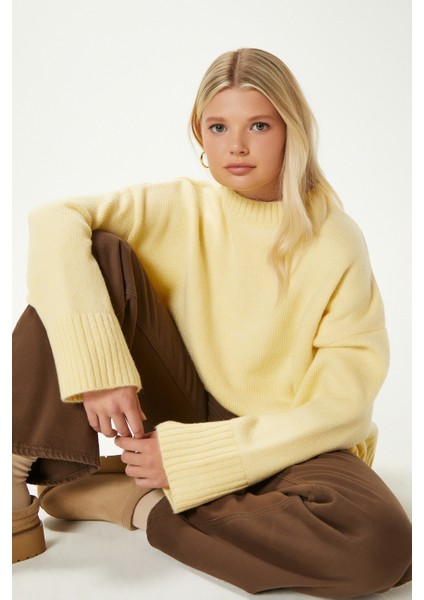 Kadın Homy Yumuşacık Bisiklet Yaka Sarı Oversize Triko Kazak