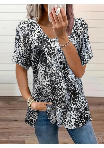 Eyesof Kadın V Yaka Renkli Leopar Desen Büzgü Detay Süprem Bluz