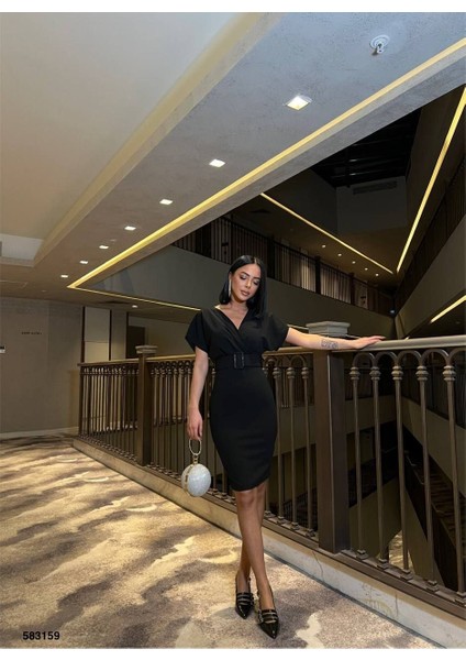 Eyesof Kadın Dalgıç Krep V Yaka ve Sırt Dekolte Detaylı Elbise