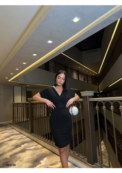 Eyesof Kadın Dalgıç Krep V Yaka ve Sırt Dekolte Detaylı Elbise fiyatları