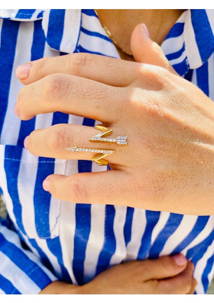 Altın Renk Zirkon Taşlı Zigzag Model Ayarlanabilir Ok Yüzük