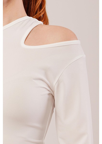 Eyesof Omuz Dekolte Detaylı Beyaz Bluz fırsatları