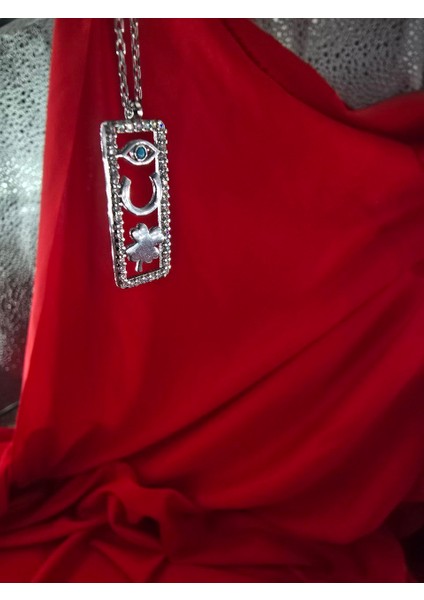 Yonca Çiçeği Gümüş Kolye modelleri