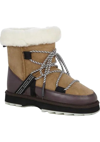 Blurred Kadın Turuncu Bot modelleri