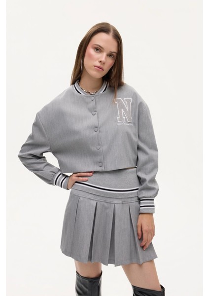 Harf Nakışlı Ribanalı Kısa Bomber Ceket-Gri