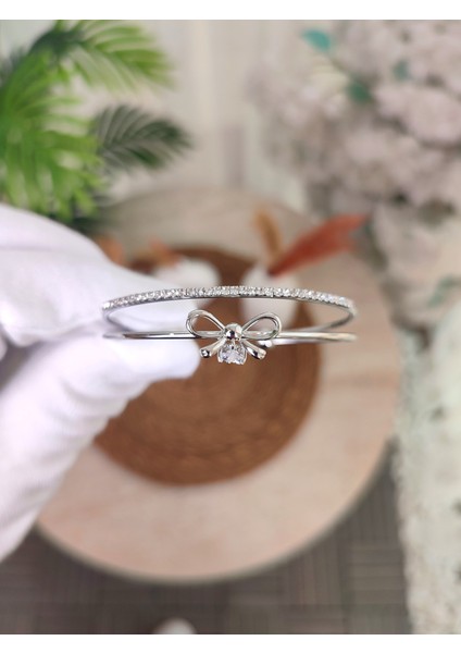 Kadın Zirkon Taşlı Kurdele Model Bileklik