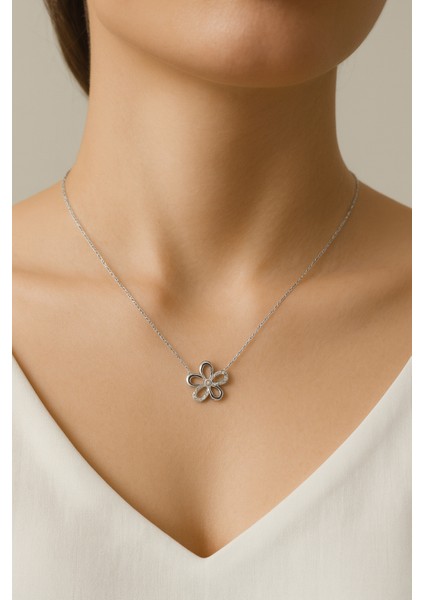 14K Kadın Zirkon Taşlı Papatya Vip Kolye modelleri