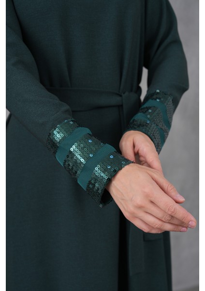 Manşeti Aksesuarlı Günlük Elbise