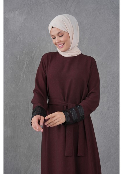 Manşeti Aksesuarlı Günlük Elbise