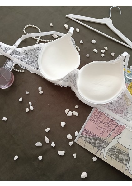 Kadın Iç Çamaşırı Dantelli Sütyen Takımı fiyatları