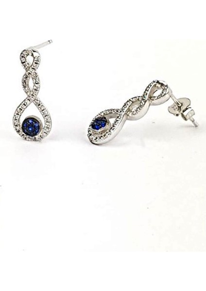 Lacivert ve beyaz zirkon taşlı pırlanta ışıltısında gümüş bayan küpe