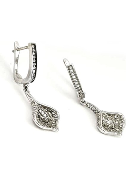 Pırlanta ışıltısında zirkon taşlı gümüş orkide küpe fiyatları