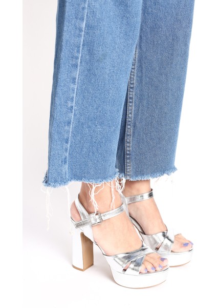 Parlak Çapraz Şeritli Tokalı Kalın Yüksek Platform Kadın Düğün Topuklu Abiye Ayakkabı fırsatları