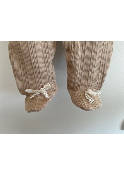 Yakası Fırfırlı Önden Çıt Çıtlı Bebek Tulumu modelleri
