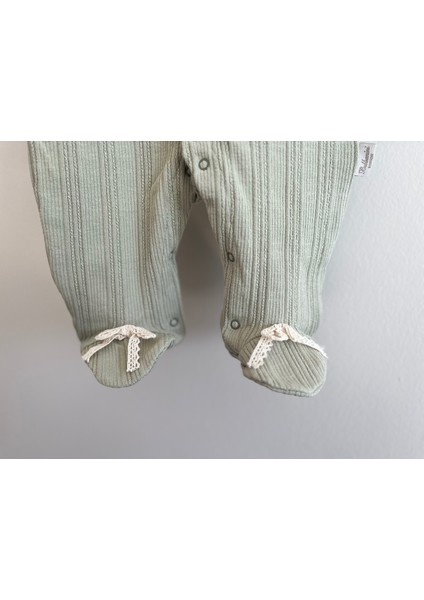 Yakası Fırfırlı Önden Çıt Çıtlı Bebek Tulumu modelleri