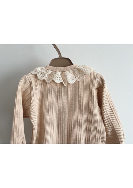 Yakası Fırfırlı Önden Çıt Çıtlı Bebek Tulumu modelleri