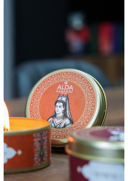 Hürrem - Gold Teneke Mum 100 cc Şeftali Kokulu