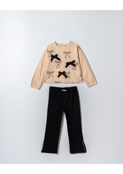 Kız Çocuk Pamuklu Bej Fiyonk Desenli Sweatshirt ve Siyah Pantolon Takım – Şık ve Rahat Kombin fiyatları