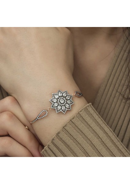 ​925 Ayar Gümüş Rose Çiçek Desenli Elmas Montür Bileklik (BC-74756F) fırsatları