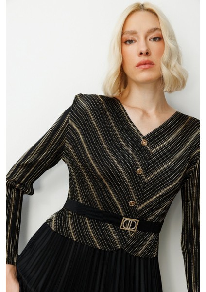 Eteği Piliseli V Yaka Elbise Siyah 04915 modelleri