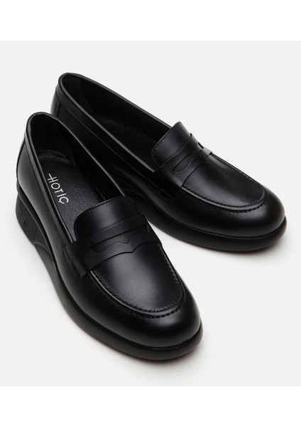 01AYH294700A100 Deri Siyah Kadın Loafer