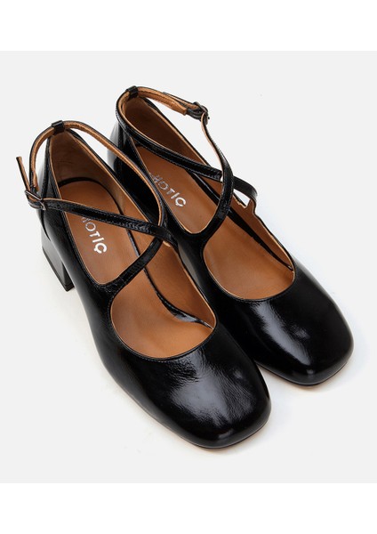 01AYH290540A100 HAKIKI Deri Siyah Kadın Kalın Topuk