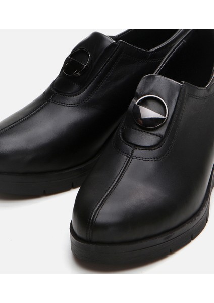 01Ayh291250A100 Deri Siyah Kadın Loafer