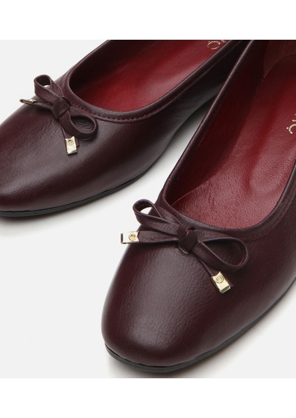 01AYH296910A780 Deri Bordo Kadın Babet
