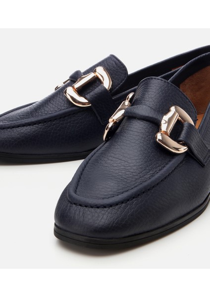 01AYH303940A680 KADIN Deri Lacivert Tokalı Günlük Loafer