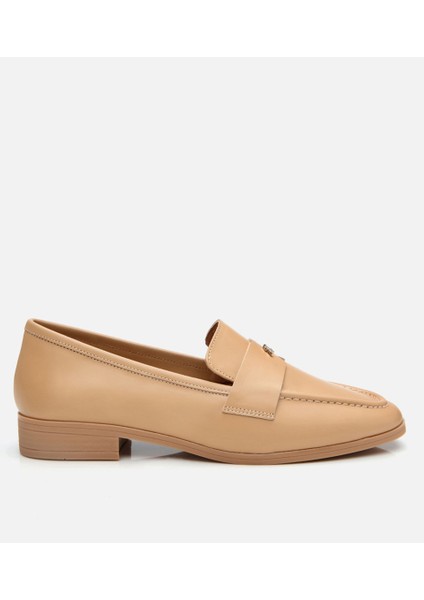 01AYH303980A330 KADIN Deri Bej Logo Detaylı Loafer