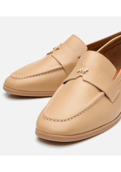 01AYH303980A330 KADIN Deri Bej Logo Detaylı Loafer