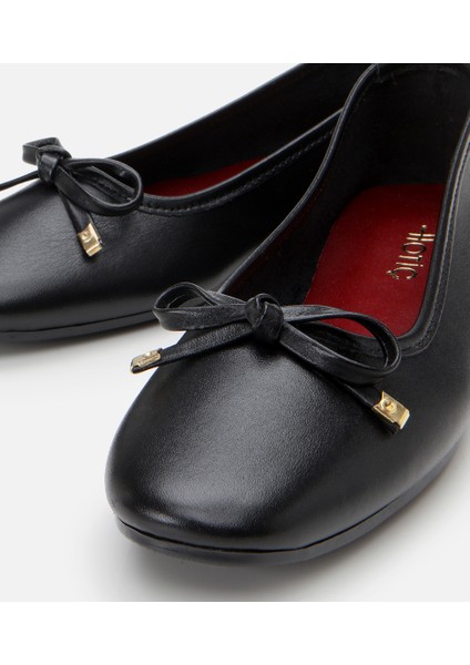 01AYH304470A100 KADIN Deri Siyah Babet