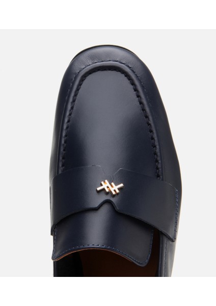 01AYH303980A680 Deri Lacivert Kadın Loafer