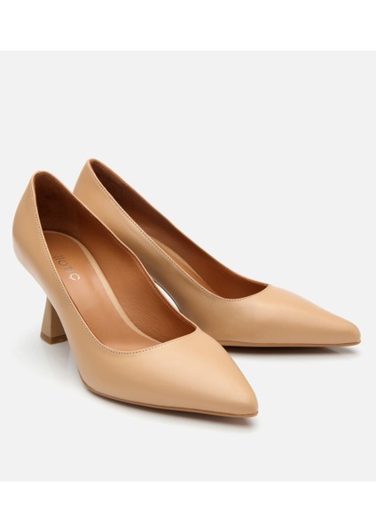01AYH304140A330 KADIN Deri Bej Orta Topuklu Stiletto