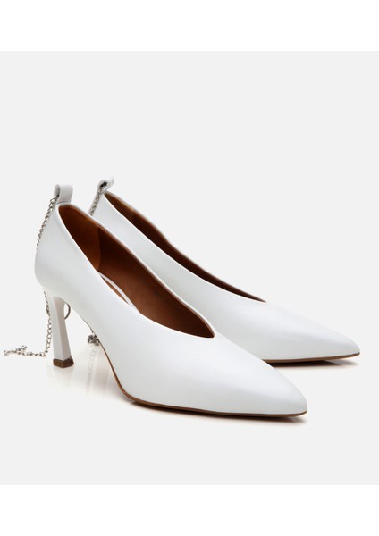 01AYH304190A400 KADIN Deri Ekru Zincir Detaylı Stiletto
