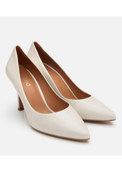 01AYH304180A400 Deri Ekru Kadın Stiletto