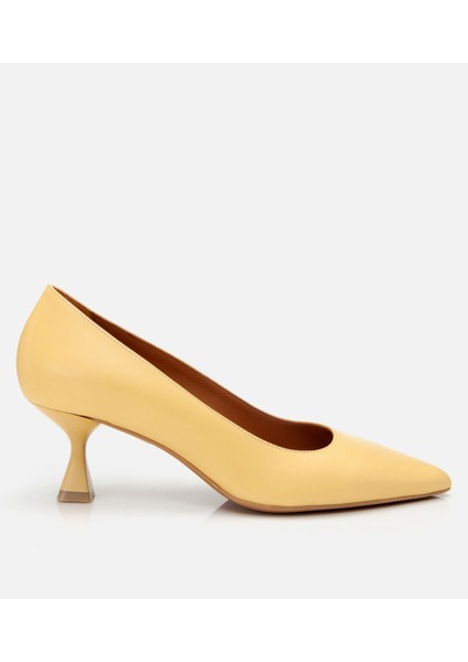 01AYH304150A520 Deri Sarı Kadın Stiletto