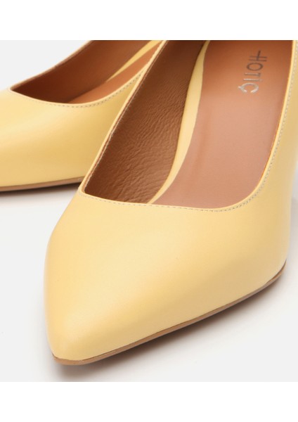 01AYH304150A520 Deri Sarı Kadın Stiletto