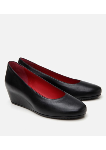 01AYH306250A100 KADIN Deri Siyah Dolgu Topuklu Ayakkabı