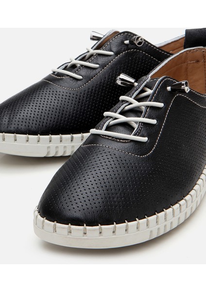 01AYH306580A100 KADIN Deri Siyah Düz Ayakkabı