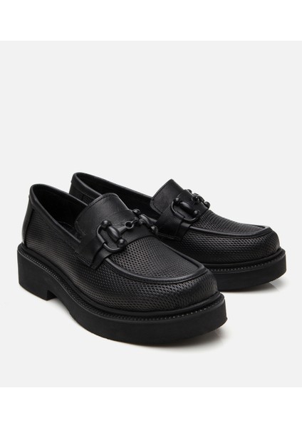 01AYH306690A100 KADIN Deri Siyah Tokalı Klasik Loafer