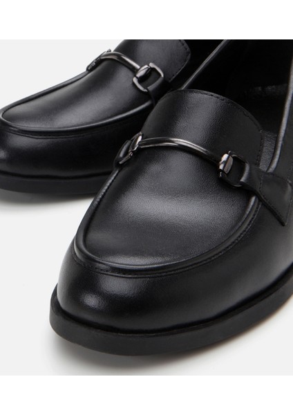 01AYH306770A100 Deri Siyah Kadın Tokalı Loafer